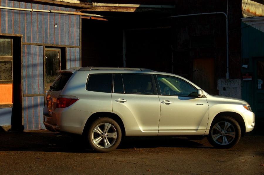  Toyota Highlander Sport 2008 года  (фото 4 из 57)